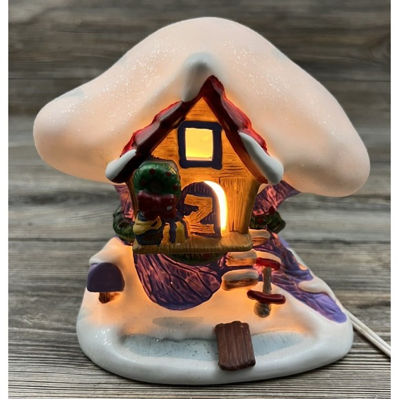 Vintage Seasonal Specialties Disney Tigger's Tree House Porcelain Illuminated - Picture 1 of 16